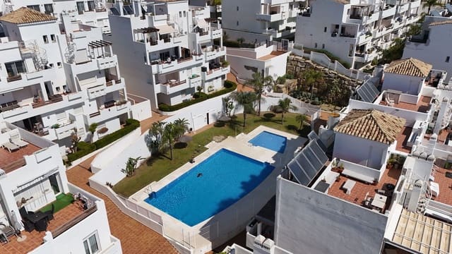 2 Zimmer Penthouse zu verkaufen in Estepona mit Pool Garage - 299.000 € (Ref: 10031642)