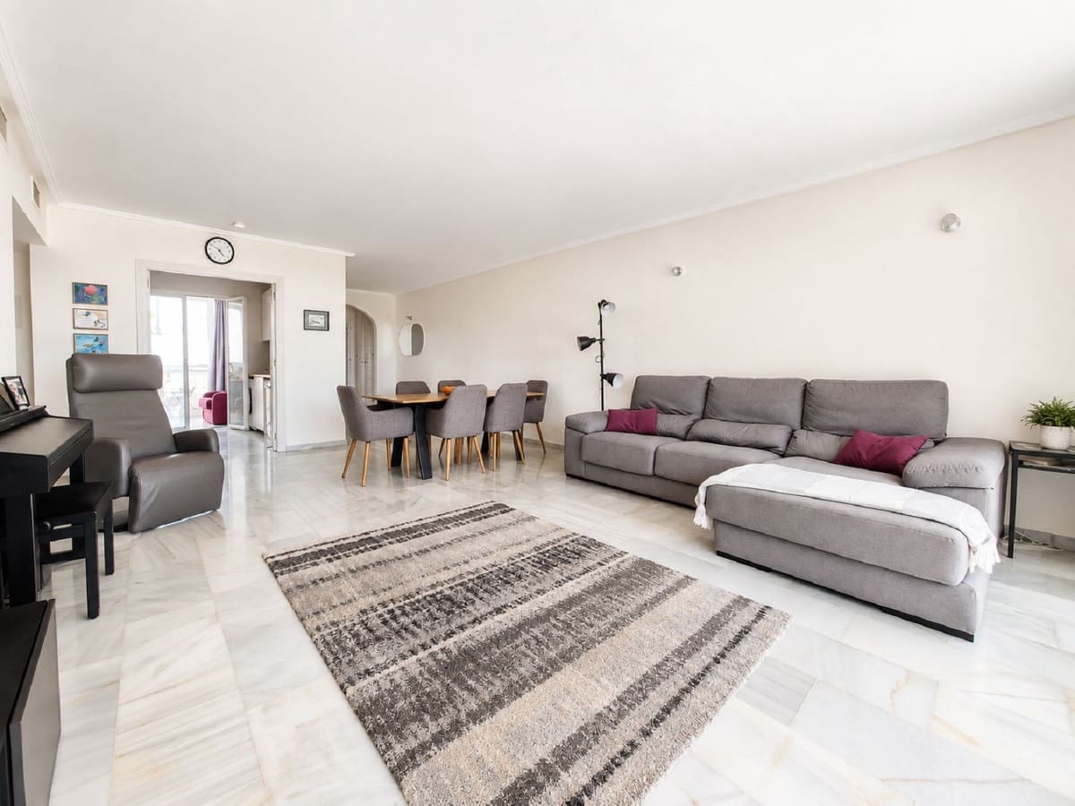 2 sovrum Lägenhet till salu i Bel-Air med pool - 410 000 € (Ref: 10031644)