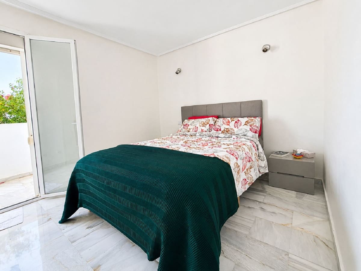 2 sovrum Lägenhet till salu i Bel-Air med pool - 410 000 € (Ref: 10031644)