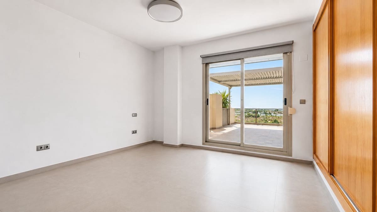 2 chambre Penthouse à vendre à New Golden Mile avec piscine garage - 440 000 € (Ref: 10031645)