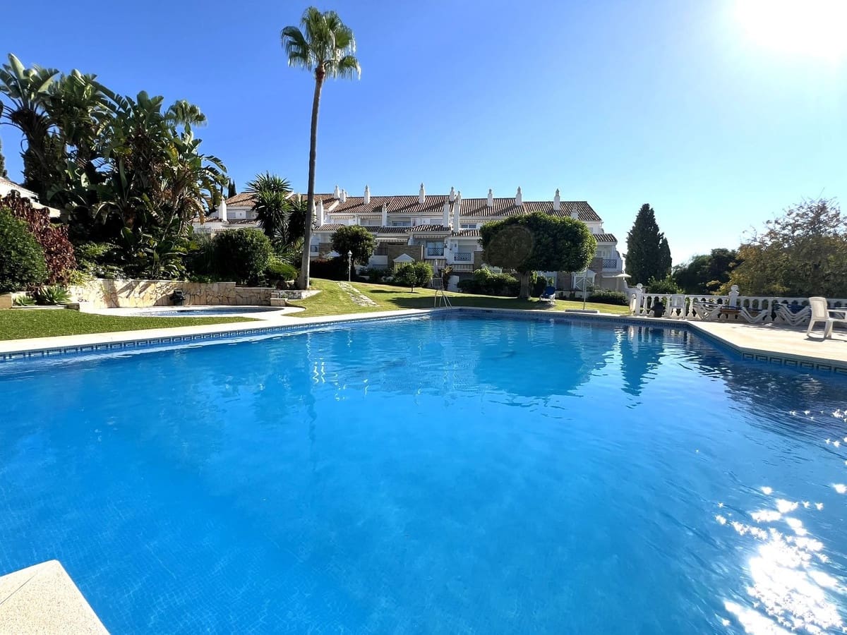 2 quarto Apartamento para venda em Benahavis com piscina garagem - 485 000 € (Ref: 10031656)