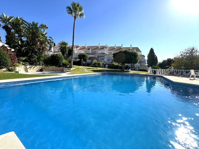 2 bedroom Apartment for sale in El Paraíso, Benahavís with pool garage - € 485,000 (Ref: 10031656)