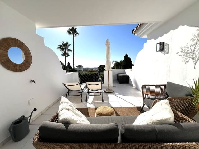 2 bedroom Apartment for sale in El Paraíso, Benahavís with pool garage - € 485,000 (Ref: 10031656)