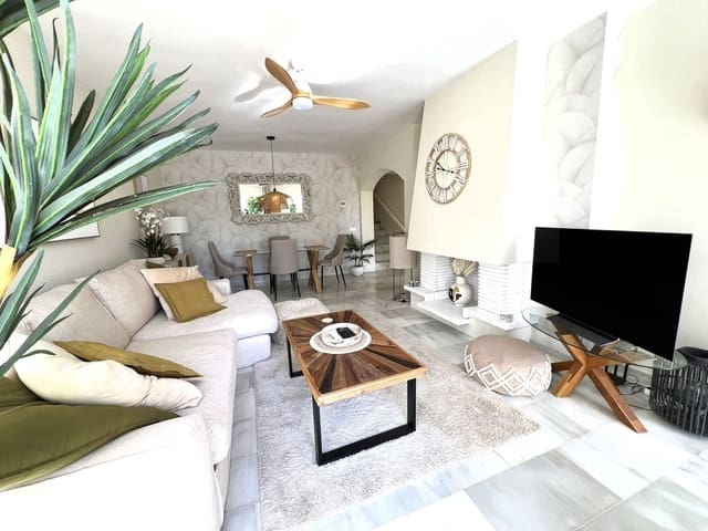 2 bedroom Apartment for sale in El Paraíso, Benahavís with pool garage - € 485,000 (Ref: 10031656)