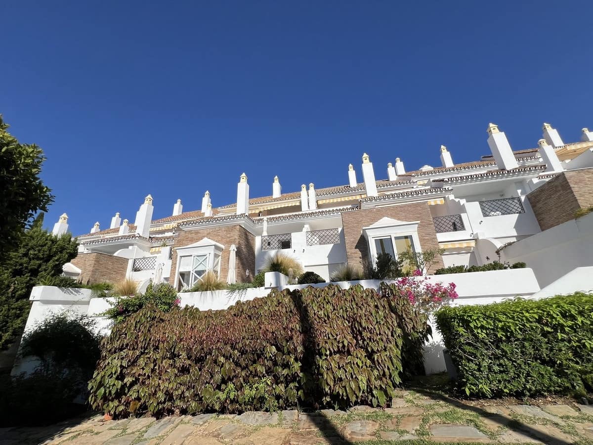 2 quarto Apartamento para venda em Benahavis com piscina garagem - 485 000 € (Ref: 10031656)
