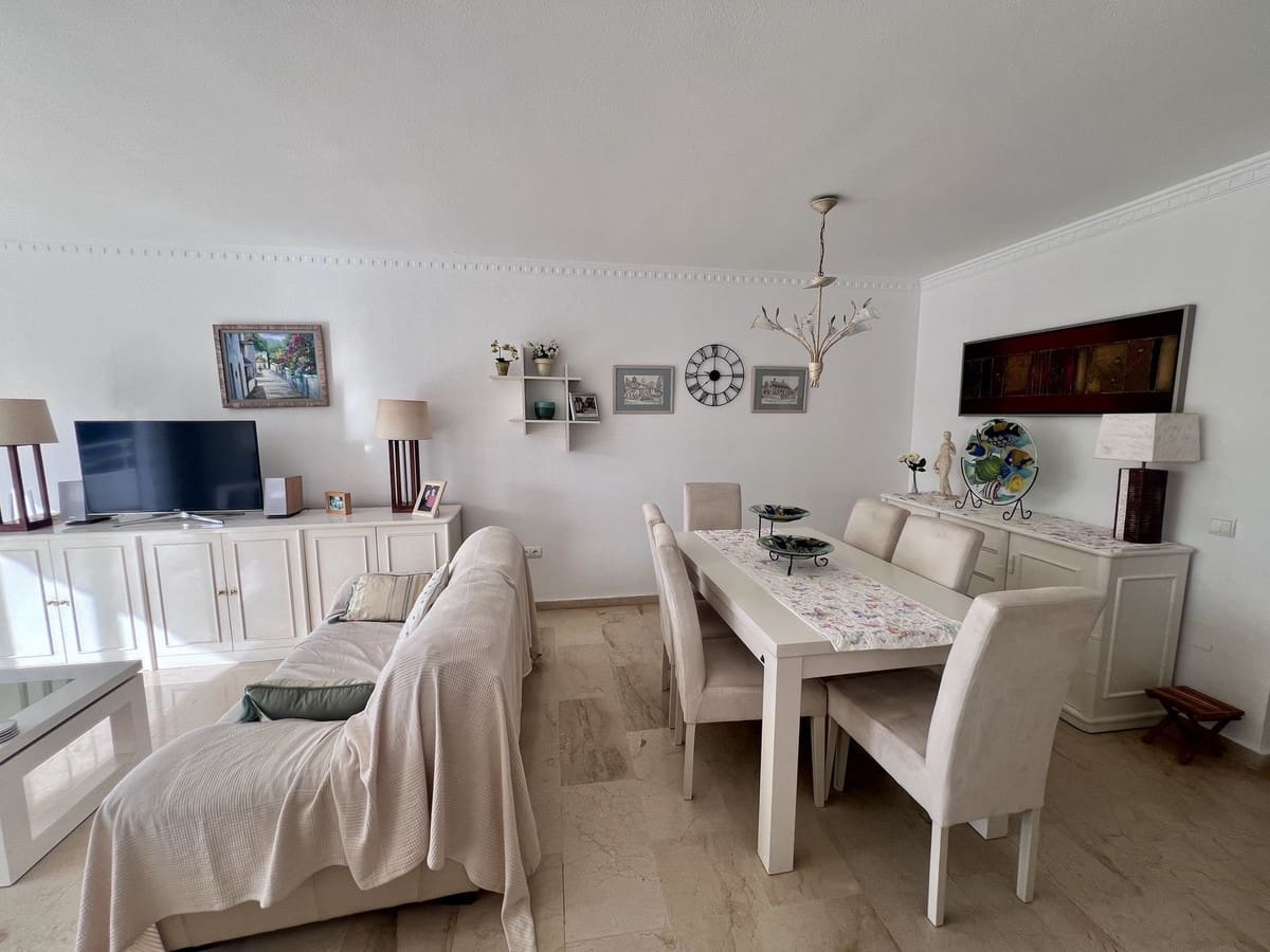 2 bedroom Penthouse for sale in El Paraiso with pool - € 345,000 (Ref: 10034171)