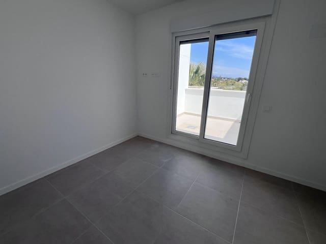 3 bedroom Apartment for sale in Bel-Air, Estepona with pool garage - € 572,000 (Ref: 10034200)