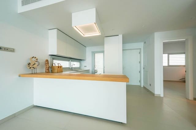 2 quarto Penthouse para venda em Marbella com piscina - 775 000 € (Ref: 10034204)