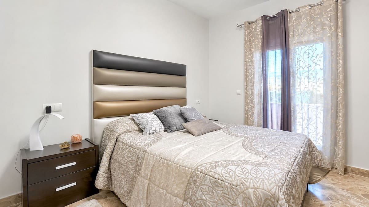 2 slaapkamer Appartement te koop in San Pedro de Alcantara met zwembad garage - € 525.000 (Ref: 10034462)