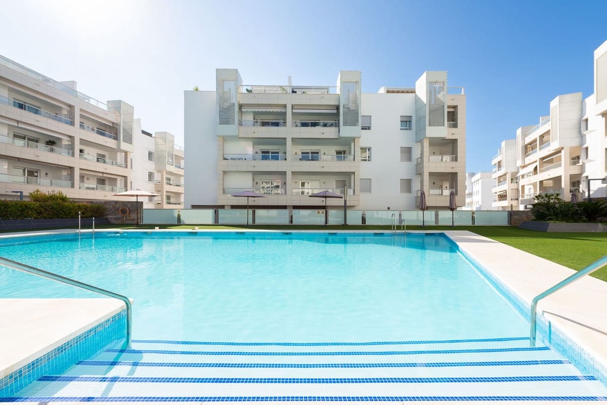 3 slaapkamer Appartement te koop in San Pedro de Alcantara met zwembad garage - € 650.000 (Ref: 10035056)