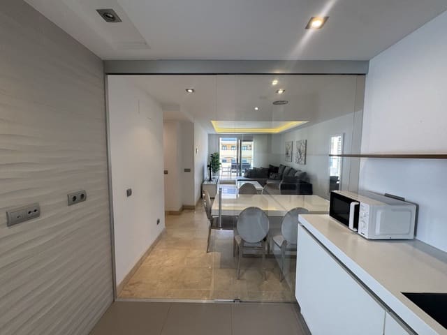 Apartamento de 3 habitaciones en San Pedro de Alcántara Pueblo, Marbella en venta con piscina garaje - 675.000 € (Ref: 10035057)