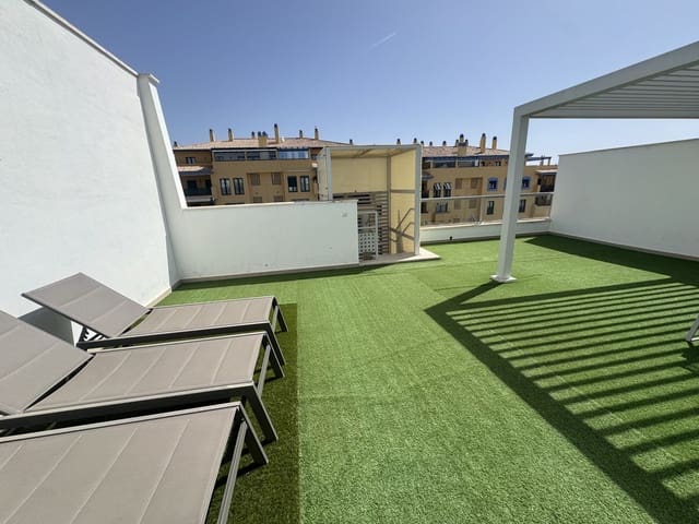 Apartamento de 3 habitaciones en San Pedro de Alcántara Pueblo, Marbella en venta con piscina garaje - 675.000 € (Ref: 10035057)