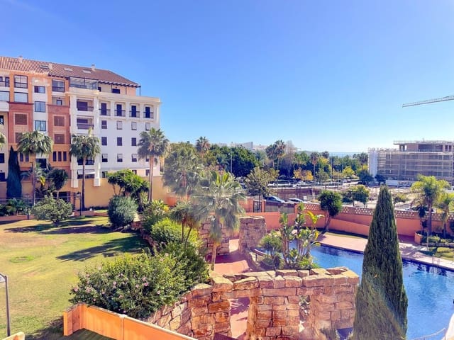Apartamento de 3 habitaciones en San Pedro de Alcantara, Marbella en venta con piscina garaje - 820.000 € (Ref: 10035058)