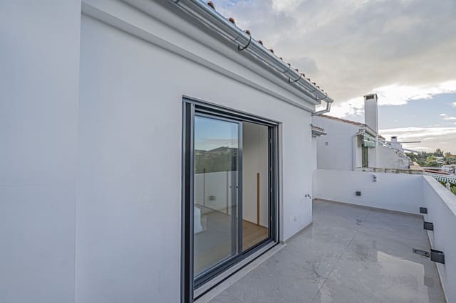 4 Zimmer Haus zu verkaufen in San Pedro de Alcantara, Marbella mit Garage - 890.000 € (Ref: 10035068)
