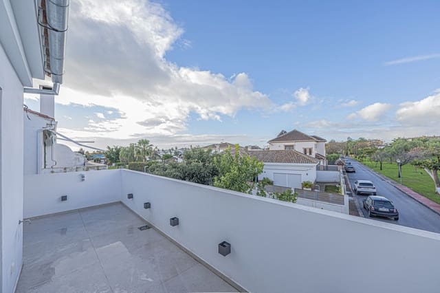 4 Zimmer Haus zu verkaufen in San Pedro de Alcantara, Marbella mit Garage - 890.000 € (Ref: 10035068)