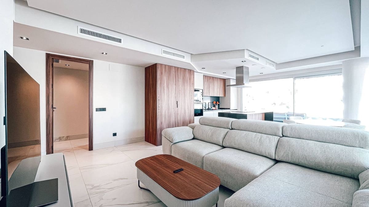 3 bedroom Apartment for sale in San Pedro de Alcantara with pool garage - € 949,000 (Ref: 10035073)