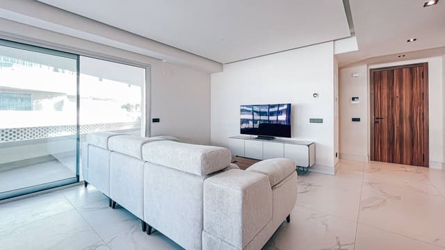 3 bedroom Apartment for sale in San Pedro de Alcantara, Marbella with pool garage - € 949,000 (Ref: 10035073)