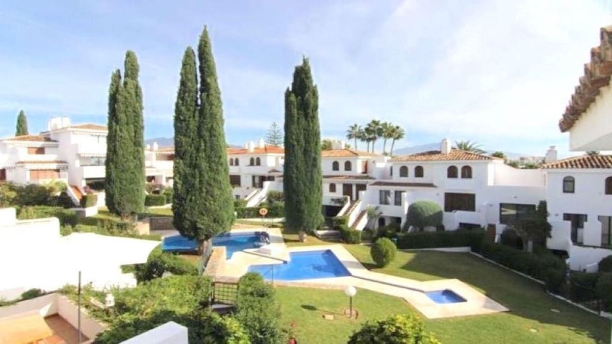3 chambre Maison de Ville à vendre à Estepona avec piscine garage - 489 000 € (Ref: 10035118)