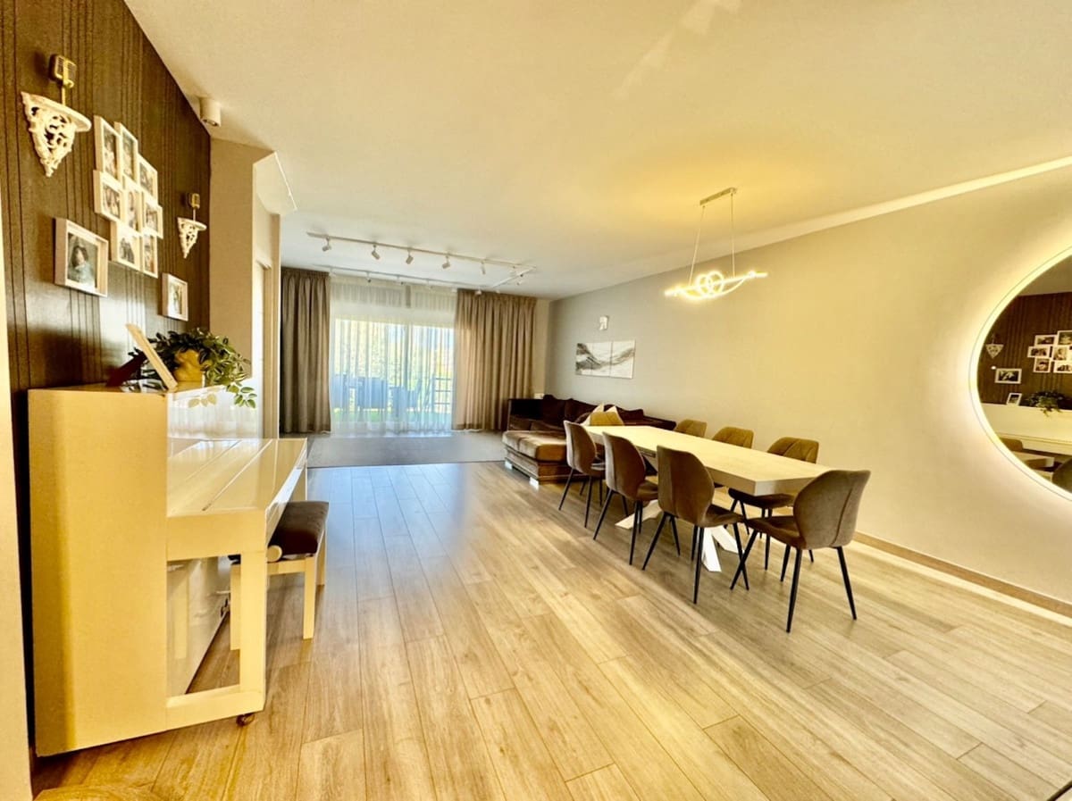 3 sypialnia Dom na sprzedaż w Miasto Madryt z basenem garażem - 795 000 € (Ref: 10035398)