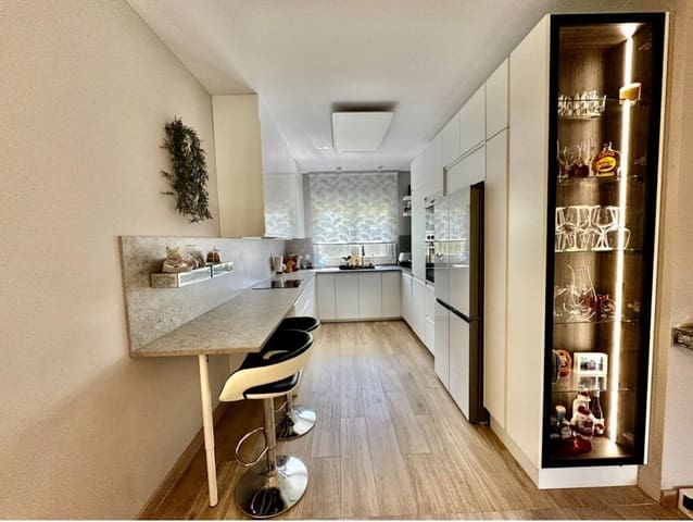 3 Zimmer Haus zu verkaufen in Atalaya, Madrid Stadt mit Pool Garage - 795.000 € (Ref: 10035398)