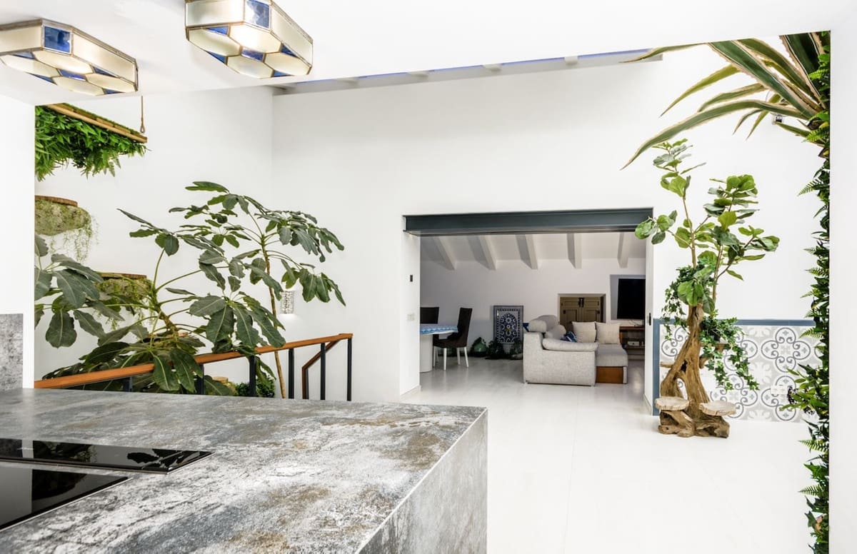 4 soveværelse Byhus til salg i Estepona med swimmingpool - € 1.350.000 (Ref: 10035419)