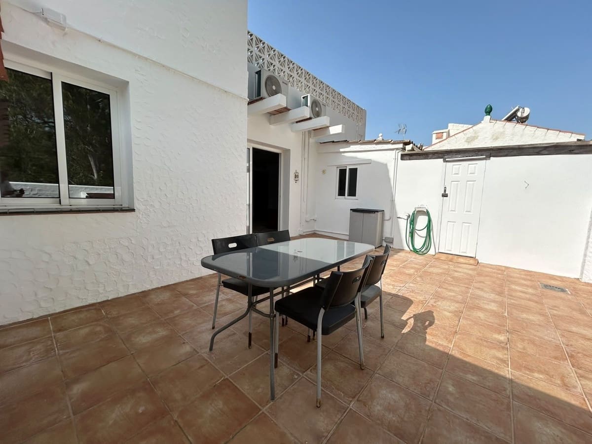 2 soverom Hus til salgs i Estepona med svømmebasseng - € 299 995 (Ref: 10035485)