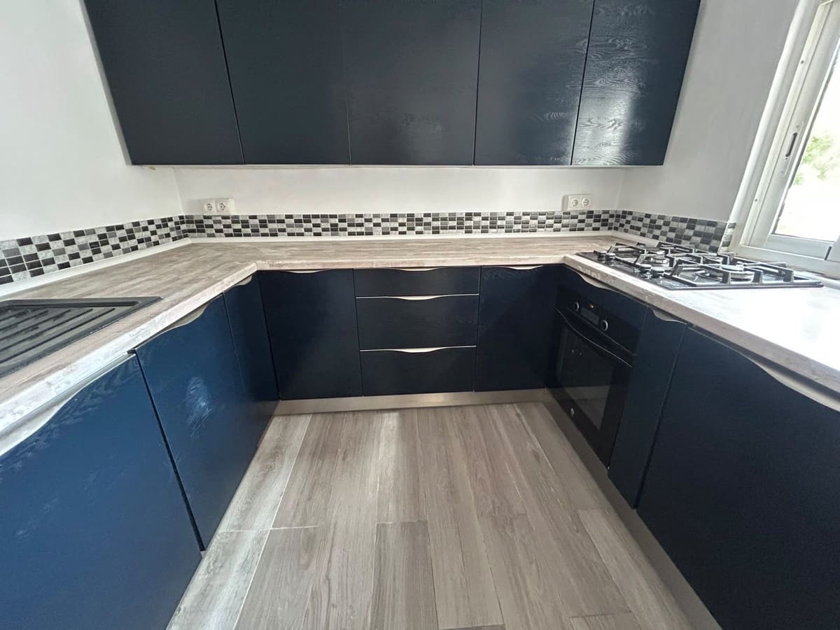 2 soverom Hus til salgs i Estepona med svømmebasseng - € 299 995 (Ref: 10035485)