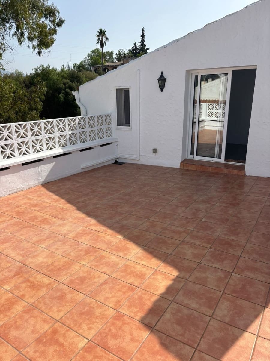 2 soverom Hus til salgs i Estepona med svømmebasseng - € 299 995 (Ref: 10035485)