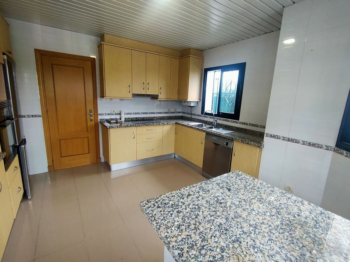 4 bedroom Townhouse for sale in Cancelada - € 600,000 (Ref: 10035579)
