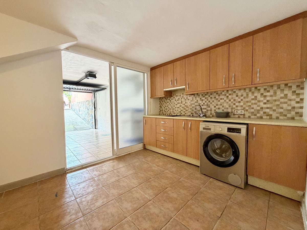 2 sypialnia Dom na sprzedaż w Estepona z basenem garażem - 699 000 € (Ref: 10035586)