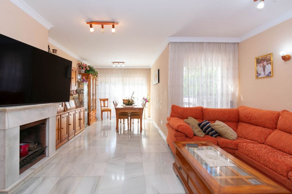 3 slaapkamer Huis te koop in Estepona met zwembad - € 449.000 (Ref: 10038949)