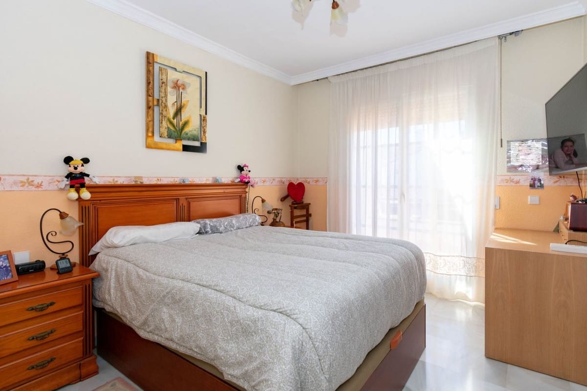 3 slaapkamer Huis te koop in Estepona met zwembad - € 449.000 (Ref: 10038949)
