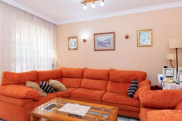 3 sovrum Hus till salu i Estepona med pool - 449 000 € (Ref: 10038949)