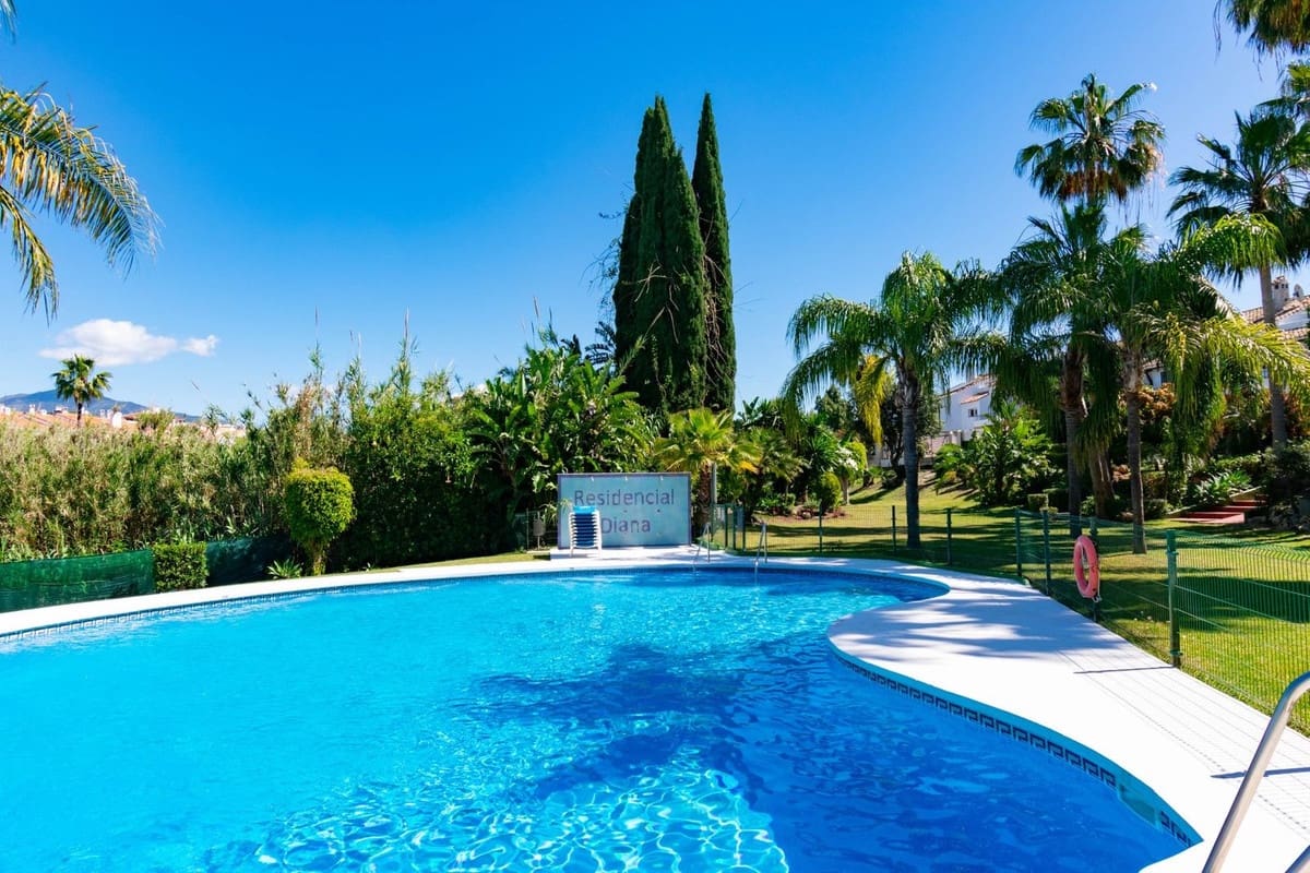 3 slaapkamer Huis te koop in Estepona met zwembad - € 449.000 (Ref: 10038949)