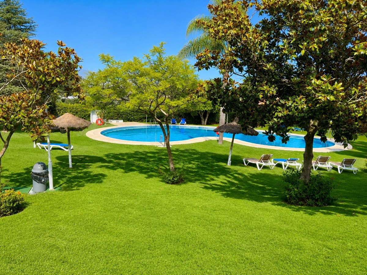 Casa de 3 habitaciones en Estepona en venta con piscina garaje - 490.000 € (Ref: 10038957)