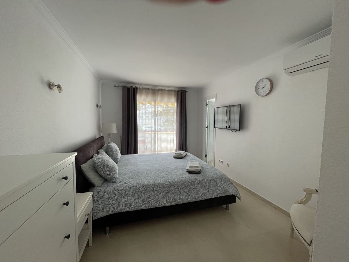 3 bedroom Townhouse for sale in Estepona with pool - € 775,000 (Ref: 10038963)