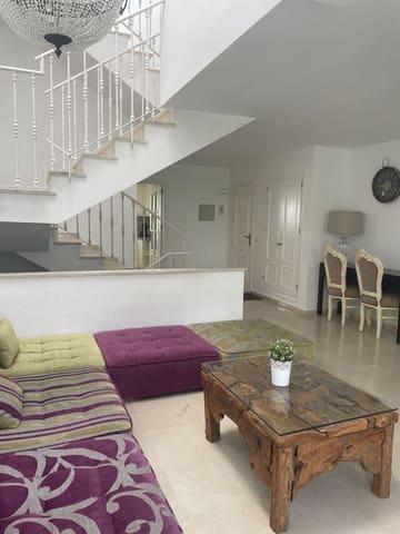 3 bedroom Townhouse for sale in Estepona with pool - € 775,000 (Ref: 10038963)