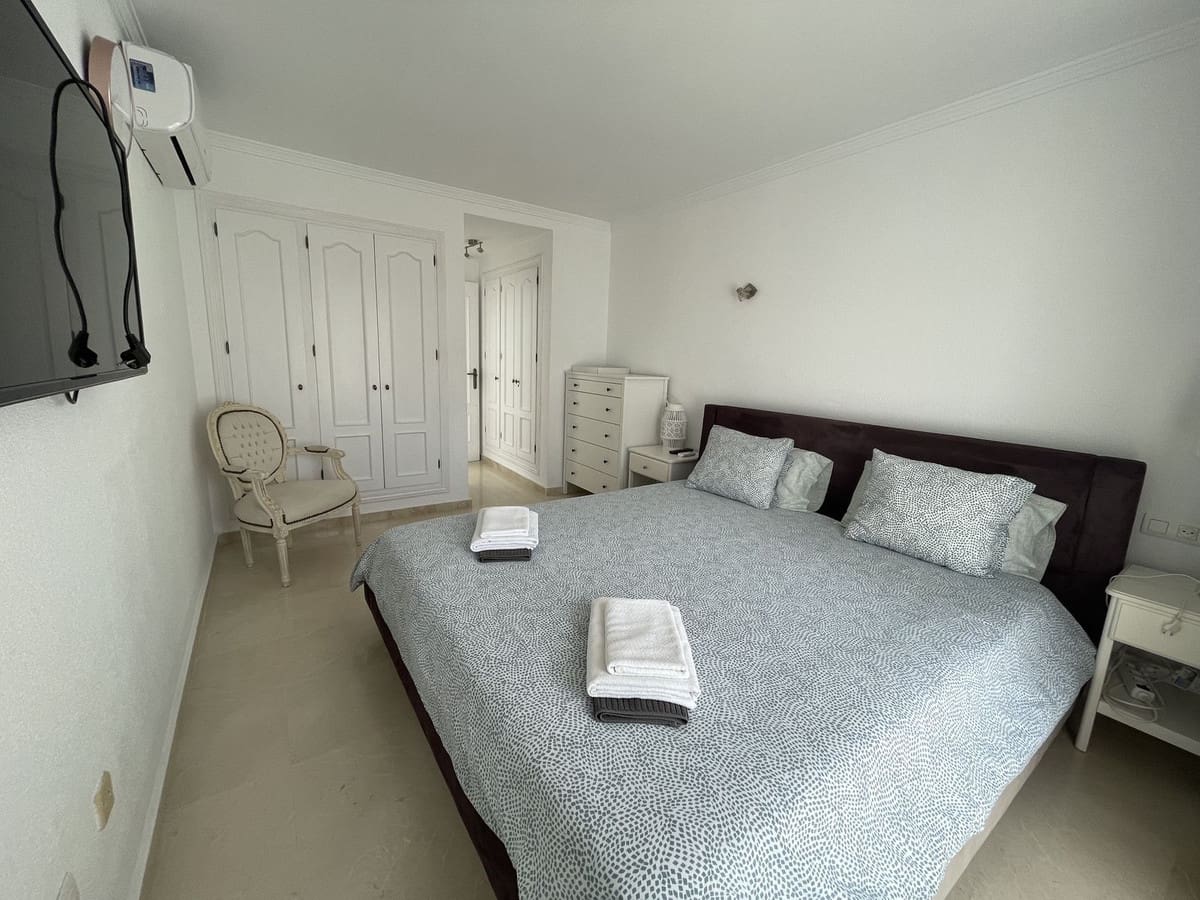 3 bedroom Townhouse for sale in Estepona with pool - € 775,000 (Ref: 10038963)