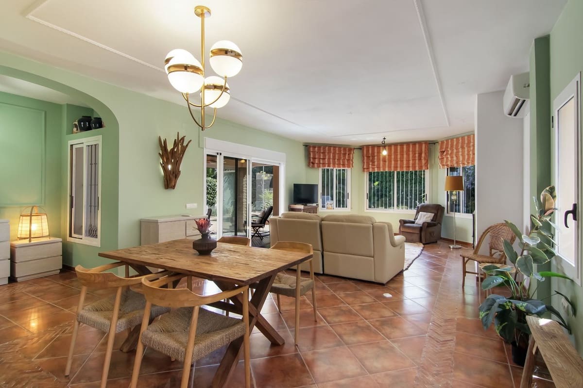 3 slaapkamer Villa te koop in Fuengirola met zwembad garage - € 799.000 (Ref: 10041399)