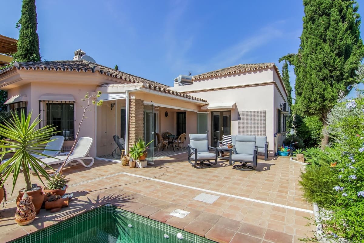 3 slaapkamer Villa te koop in Fuengirola met zwembad garage - € 799.000 (Ref: 10041399)