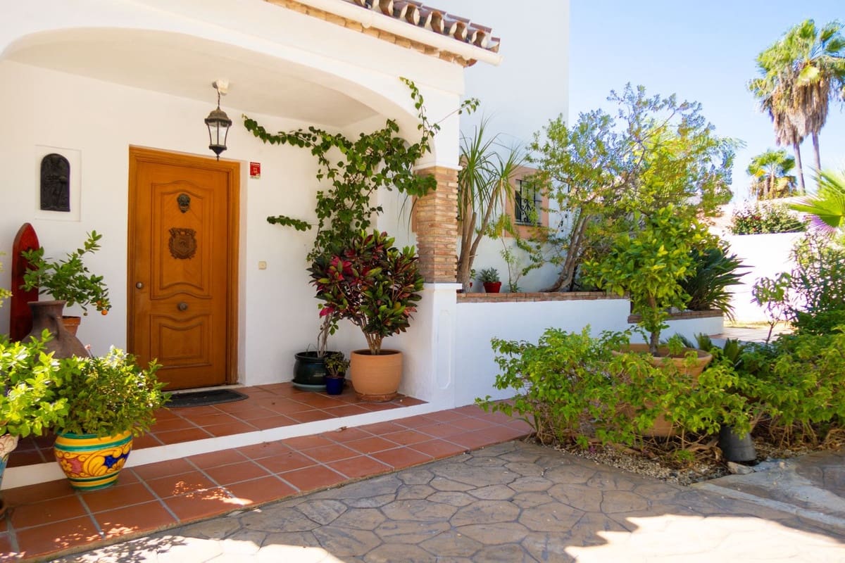 3 camera da letto Villa in vendita in Madrid citta con piscina garage - 1.100.000 € (Rif: 10041799)