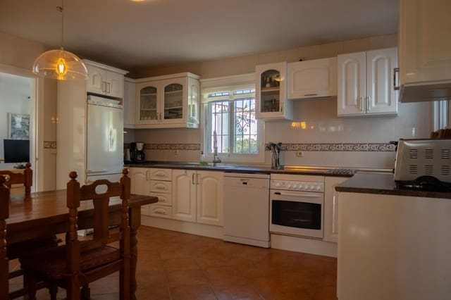 3 camera da letto Villa in vendita in El Pardo, Madrid città con piscina garage - 1.100.000 € (Rif: 10041799)