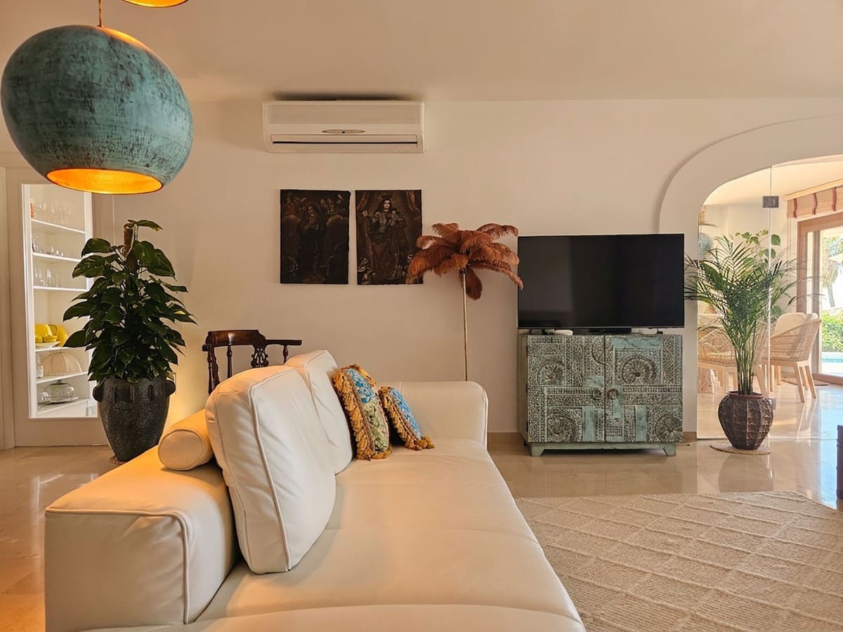 4 bedroom Villa for sale in Mijas with pool garage - € 1,400,000 (Ref: 10041906)