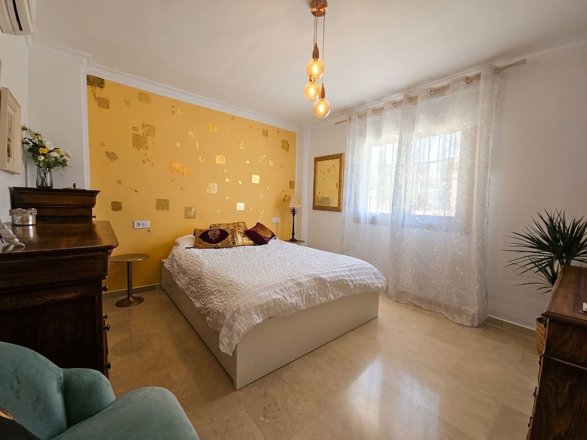 4 bedroom Villa for sale in Mijas with pool garage - € 1,400,000 (Ref: 10041906)