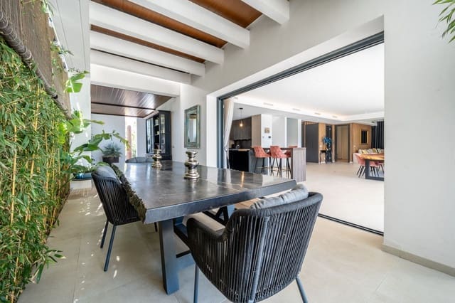 4 makuuhuone Huvila myytävänä paikassa La Cala Golf, Mijas mukana uima-altaan 
autotalli - 1 850 000 € (Ref: 10043269)