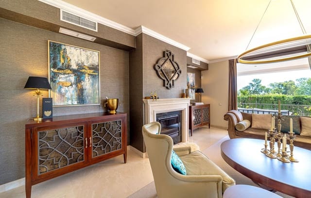 5 bedroom Villa for sale in Estepona with pool garage - € 2,300,000 (Ref: 10045269)