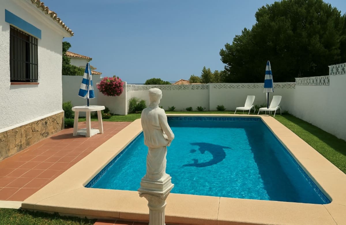 2 Zimmer Villa zu verkaufen in La Duquesa / Puerto de la Duquesa mit Pool Garage - 450.000 € (Ref: 10045315)
