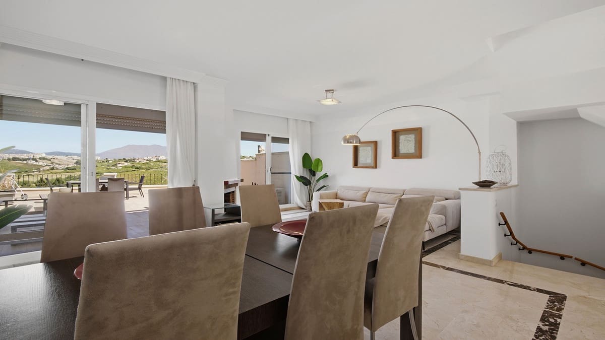 3 sovrum Hus till salu i La Duquesa / Puerto de la Duquesa med pool garage - 450 000 € (Ref: 10047560)