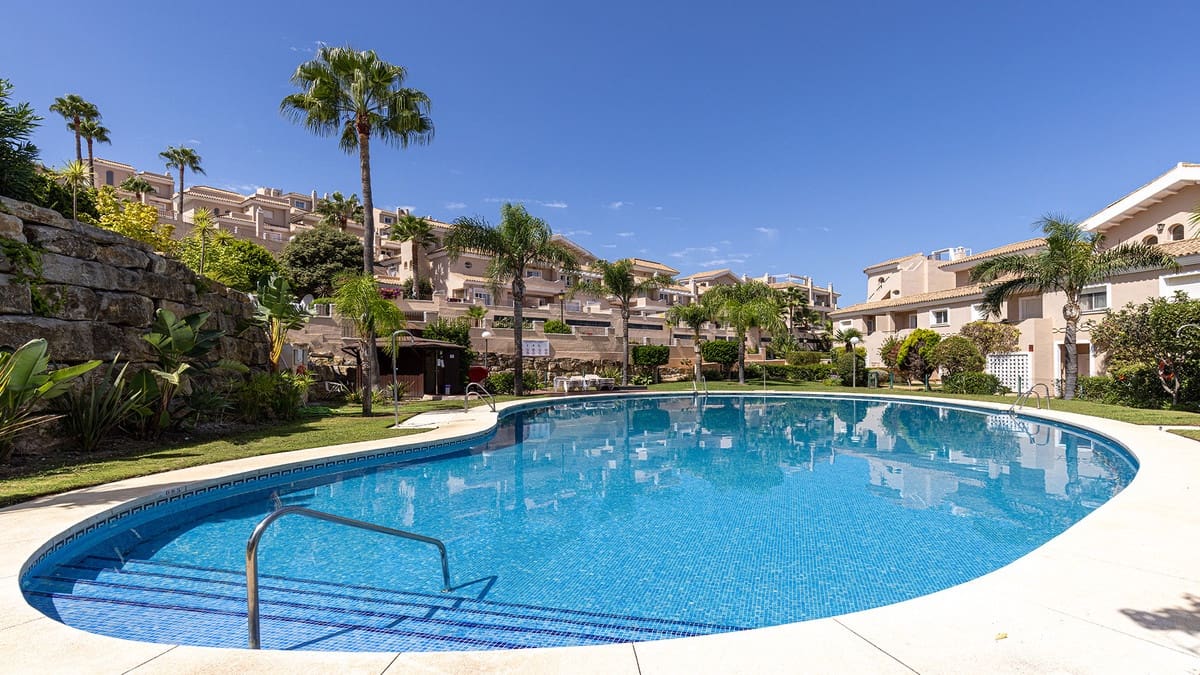 3 sovrum Hus till salu i La Duquesa / Puerto de la Duquesa med pool garage - 450 000 € (Ref: 10047560)