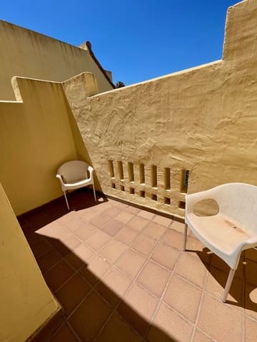 2 soveværelse Penthouse til salg i La Duquesa / Puerto de la Duquesa, Manilva med swimmingpool garage - € 285.000 (Ref: 10047566)